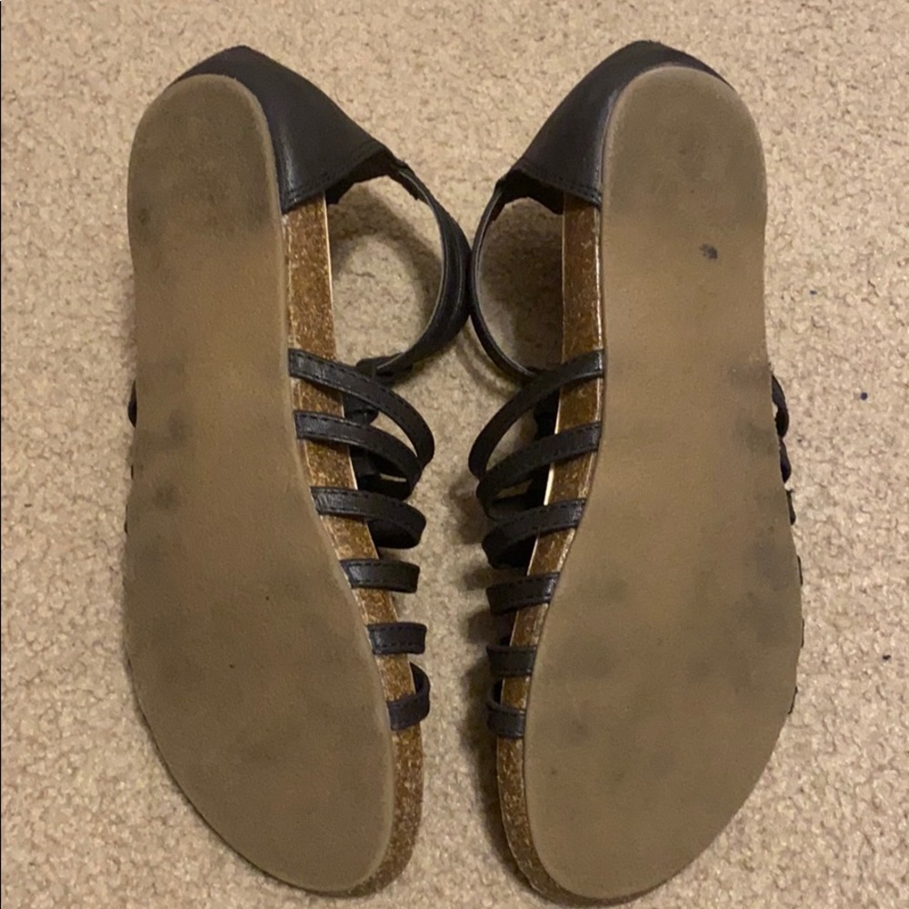 Sandals - Picture 3 of 3